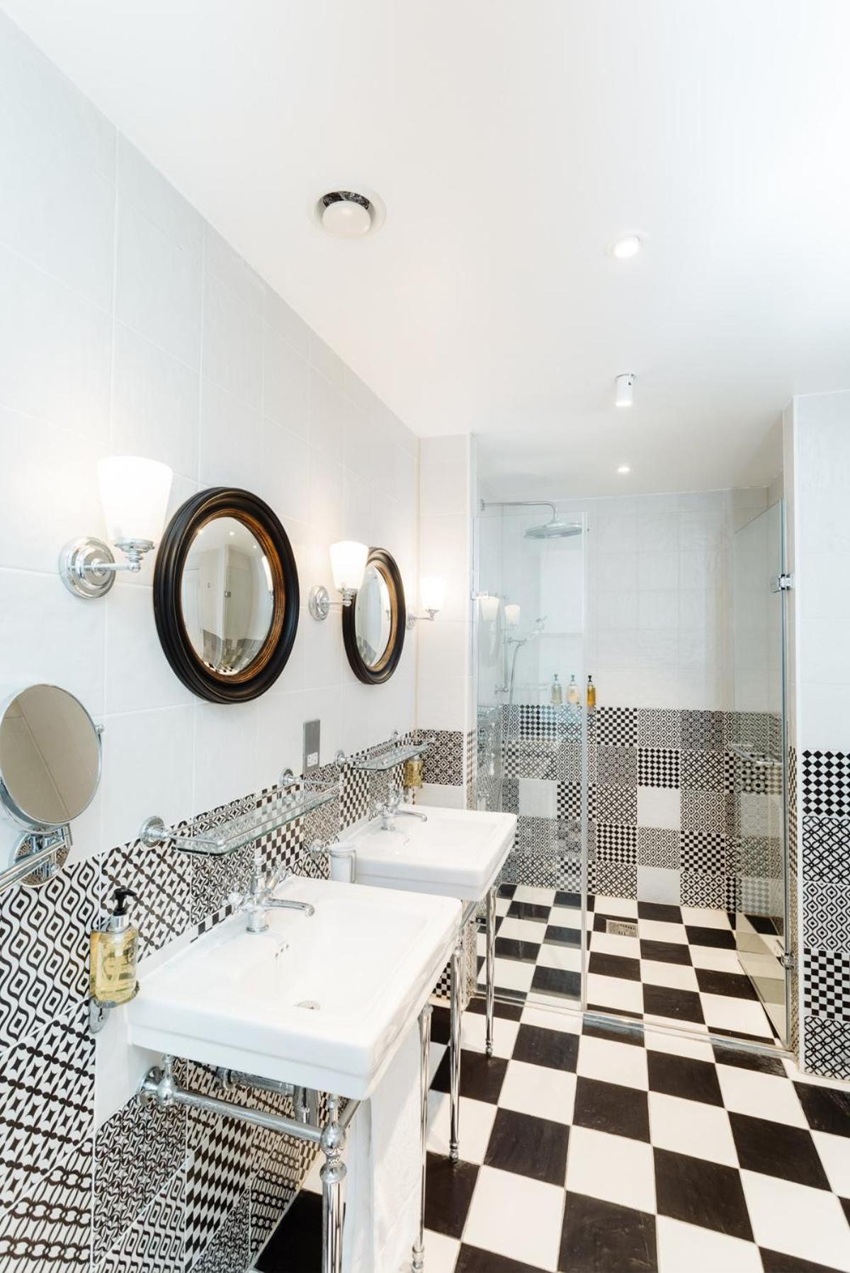 Leicester House 4*