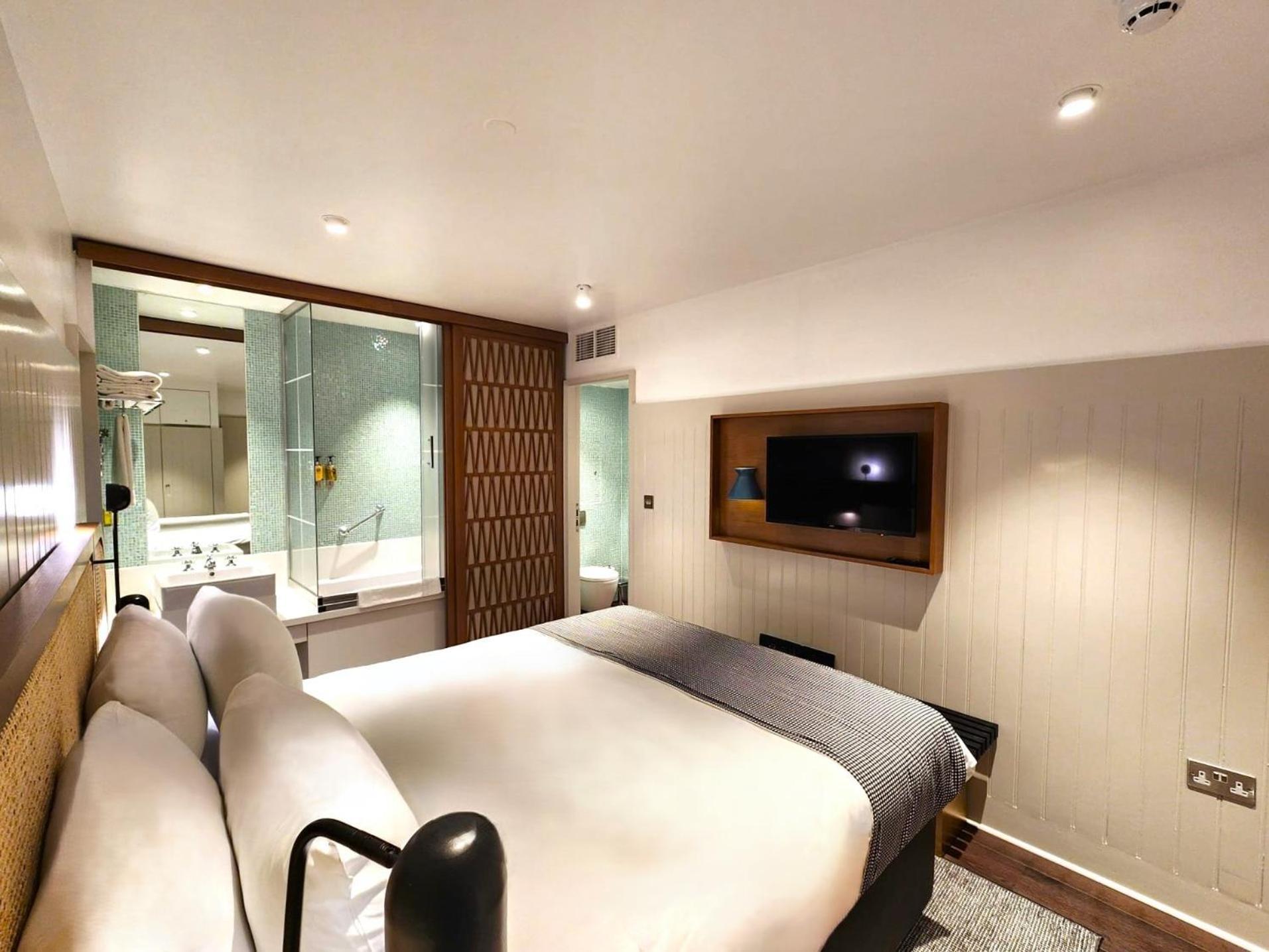 Leicester House 4*